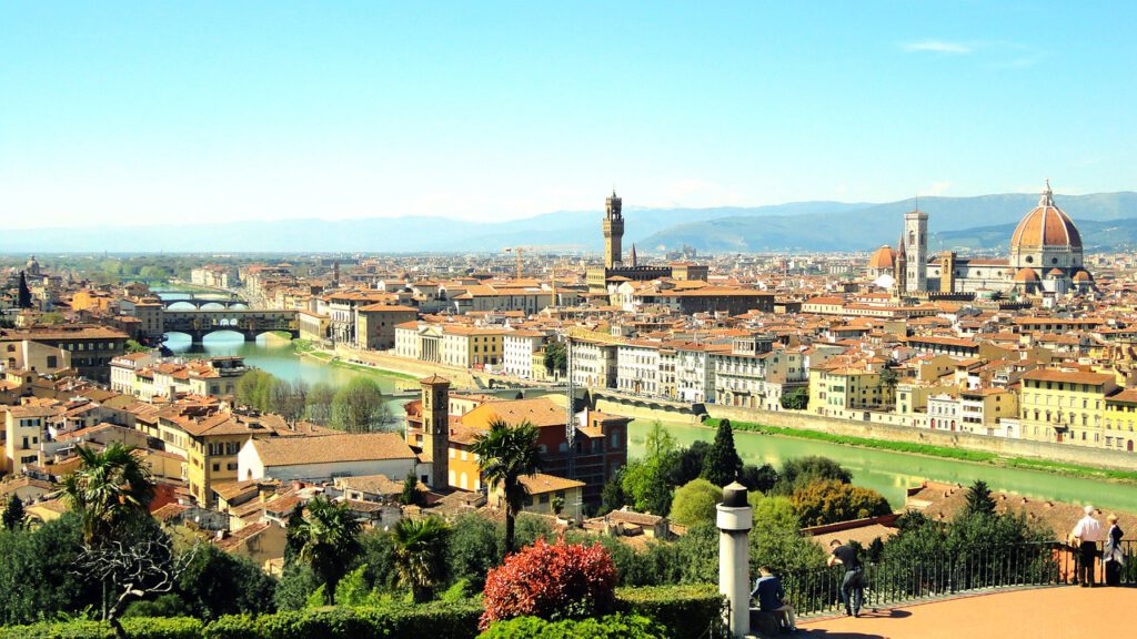 river arno, italy, reflection-1072813.jpg